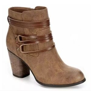 Madden Girl Devon boots women's size  10 dark brown